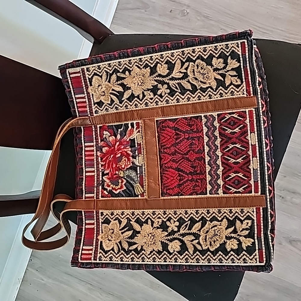 Floral Embroidered Tote Bag - Multicolor